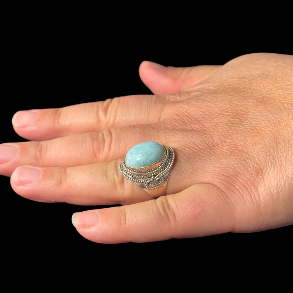 Sterling Silver Ring with Oval Amazonite Stone – Size 9 – 7.80g